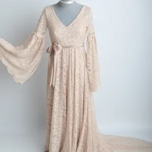 Dress | Lace, Flowing, Blush
