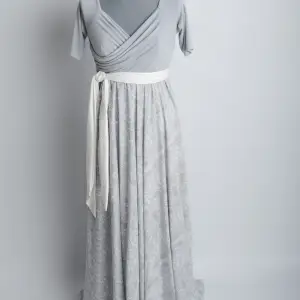 Dress | Lace, Sleeved, Flowing, Dove Grey